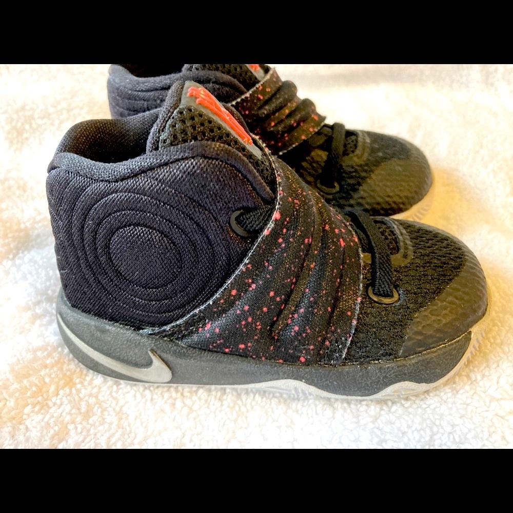 Nike Kyrie JBY- boys size 5C
